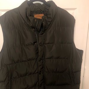 Men’s St. John Bay Puffer Vests